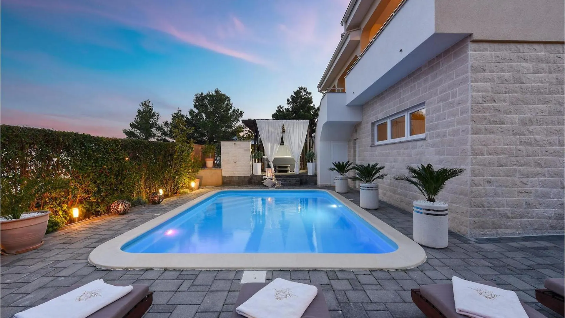Villa Monty Zadar 0*,